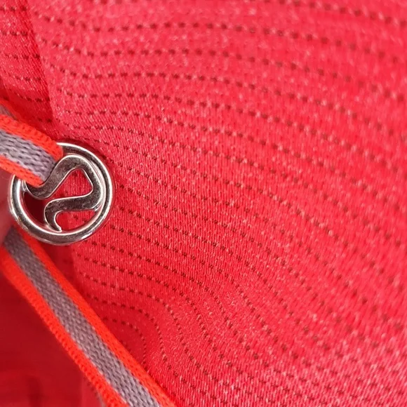 * Lululemon Tank - Picture 4 of 6